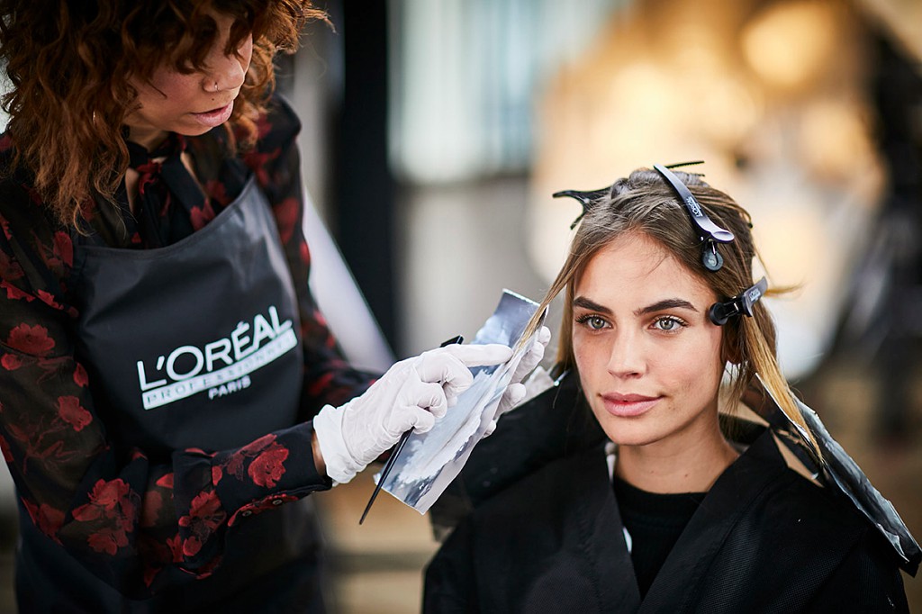 L’Oréal acompaña a los peluqueros españoles para una vuelta segura a los salones